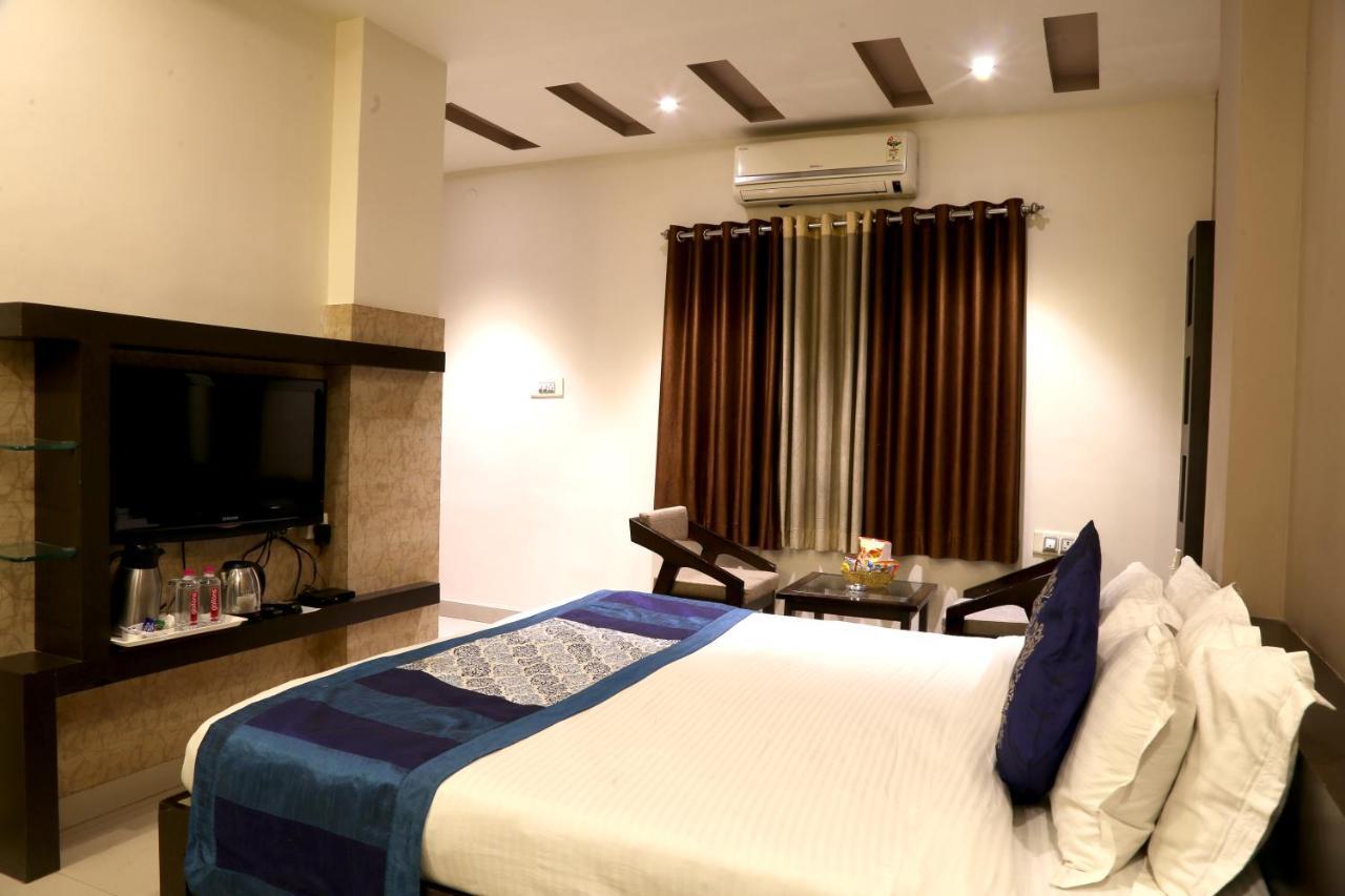 Royal Inn Udaipur Bagian luar foto